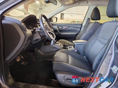 Zdjęcie 7 z 14 samochodu: 2019 NISSAN ROGUE SV VIN:KNMAT2MV0KP557613 - miniatura