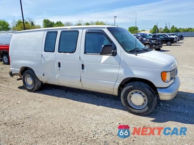 Czwarte zdjęcie samochodu z boku: 2002 FORD ECONOLINE VIN:1FTRE14282HA77052 - miniatura