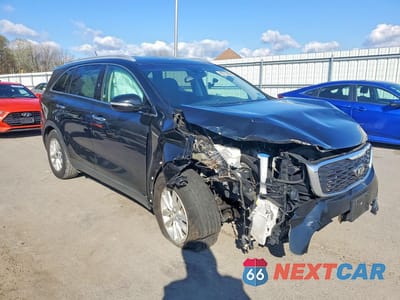 Czwarte zdjęcie samochodu z boku: 2020 KIA SORENTO LX VIN:5XYPG4A32LG691640 - miniatura