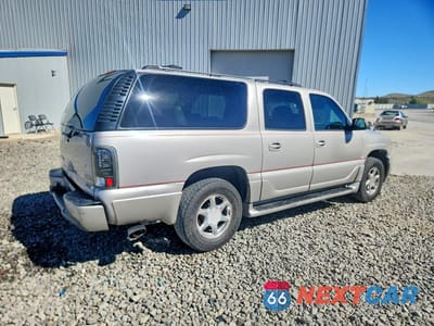 Trzecie zdjęcie samochodu z tyłu: 2004 GMC YUKON XL DENALI VIN:1GKFK66U24J203624 - miniatura