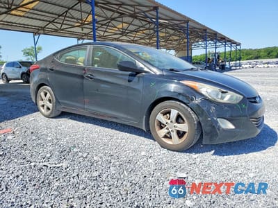 Czwarte zdjęcie samochodu z boku: 2012 HYUNDAI ELANTRA GLS VIN:5NPDH4AE0CH151178 - miniatura