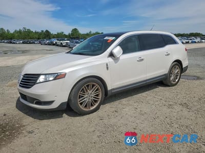 2019 LINCOLN MKT 2LMHJ5AT0KBL02458 - główne zdjęcie licytacji z USA - miniatura