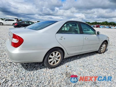Trzecie zdjęcie samochodu z tyłu: 2002 TOYOTA CAMRY XLE VIN:4T1BE30K82U621930 - miniatura