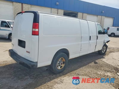 Trzecie zdjęcie samochodu z tyłu: 2015 GMC SAVANA G2500 UTILITY / SERVICE VAN VIN:1GTW7GCG9F1253098 - miniatura