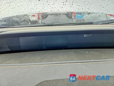 Zdjęcie 9 z 11 samochodu: 2019 TOYOTA PRIUS XLE AWD-E VIN:JTDL9RFU3K3010279 - miniatura