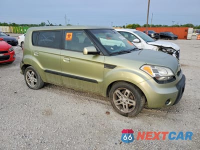 Czwarte zdjęcie samochodu z boku: 2010 KIA SOUL + VIN:KNDJT2A24A7066969 - miniatura