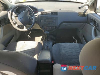 Zdjęcie 8 z 11 samochodu: 2006 FORD FOCUS VIN:1FAFP36N16W254824 - miniatura