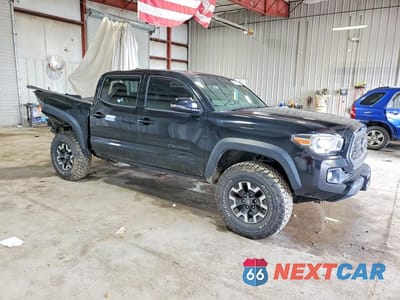 Czwarte zdjęcie samochodu z boku: 2018 TOYOTA TACOMA TRD OFF-ROAD VIN:3TMCZ5AN5JM130350 - miniatura