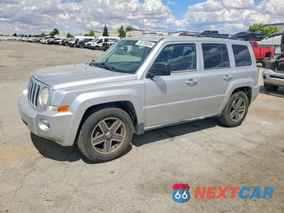 2010 JEEP PATRIOT SPORT 1J4NF2GB7AD512981 - główne zdjęcie licytacji z USA - miniatura