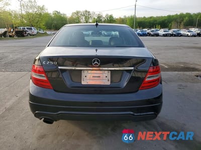 Zdjęcie 6 z 13 samochodu: 2014 MERCEDES-BENZ C 250 VIN:WDDGF4HB9EA930061 - miniatura