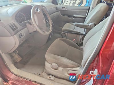 Zdjęcie 7 z 11 samochodu: 2004 TOYOTA SIENNA LE 7 PASSENGER VIN:5TDBA23C14S021921 - miniatura