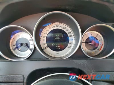 Zdjęcie 9 z 11 samochodu: 2014 MERCEDES-BENZ C 250 VIN:WDDGF4HB3EA964125 - miniatura