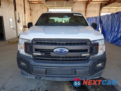 Piąte zdjęcie samochodu w środku: 2019 FORD F150 SUPER CAB VIN:1FTFX1E52KFA21867 - miniatura