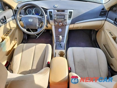 Zdjęcie 8 z 11 samochodu: 2010 HYUNDAI SONATA GLS VIN:5NPET4AC4AH643694 - miniatura