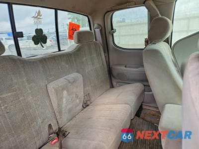 Zdjęcie 10 z 11 samochodu: 2002 TOYOTA TUNDRA SR5 V8 VIN:5TBRT34112S227242 - miniatura