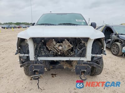 Piąte zdjęcie samochodu w środku: 2018 FORD F150 XL 4WD 5.0L V-8 FFV CREW CAB VIN:1FTFW1E5XJKE06294 - miniatura