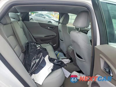 Zdjęcie 10 z 12 samochodu: 2019 CHEVROLET MALIBU LS VIN:1G1ZC5ST8KF170439 - miniatura