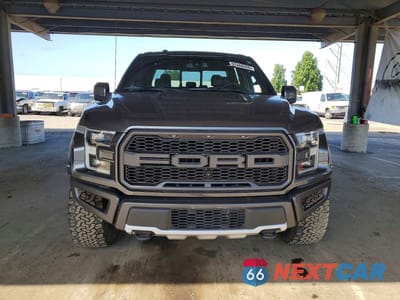 Piąte zdjęcie samochodu w środku: 2018 FORD F150 RAPTOR VIN:1FTFW1RG1JFE49281 - miniatura