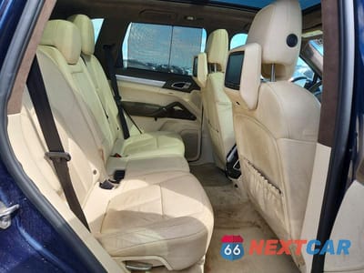 Zdjęcie 10 z 12 samochodu: 2013 PORSCHE CAYENNE S VIN:WP1AB2A2XDLA81439 - miniatura
