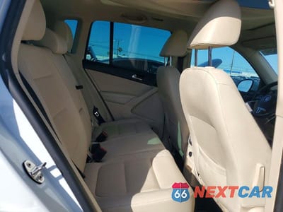 Zdjęcie 11 z 12 samochodu: 2014 VOLKSWAGEN TIGUAN S VIN:WVGAV3AX4EW556248 - miniatura