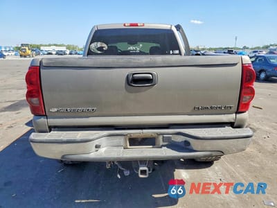 Zdjęcie 6 z 12 samochodu: 2003 CHEVROLET SILVERADO K2500 HEAVY DUTY VIN:1GCHK23U63F176611 - miniatura