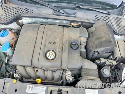 Zdjęcie 9 z 10 samochodu: 2013 VOLKSWAGEN BEETLE VIN:3VW5X7AT2DM832572 - miniatura