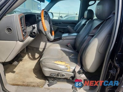 Zdjęcie 7 z 14 samochodu: 2003 CADILLAC ESCALADE LUXURY VIN:1GYEK63N73R156993 - miniatura