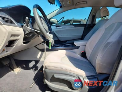 Zdjęcie 7 z 12 samochodu: 2016 HYUNDAI SONATA SE VIN:5NPE24AF9GH308291 - miniatura