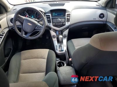 Zdjęcie 8 z 12 samochodu: 2012 CHEVROLET CRUZE LS VIN:1G1PC5SH4C7192808 - miniatura