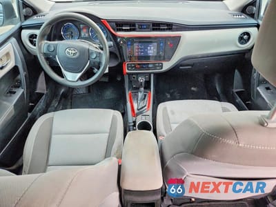 Zdjęcie 8 z 12 samochodu: 2018 TOYOTA COROLLA VIN:5YFBURHE1JP757689 - miniatura