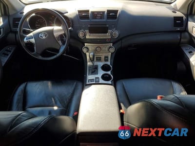 Zdjęcie 8 z 12 samochodu: 2011 TOYOTA HIGHLANDER SE VIN:5TDBK3EH2BS088813 - miniatura