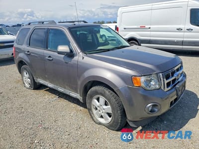 Czwarte zdjęcie samochodu z boku: 2010 FORD ESCAPE XLT VIN:1FMCU0D73AKA29955 - miniatura