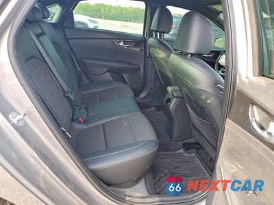 Zdjęcie 10 z 12 samochodu: 2024 KIA FORTE GT-LINE VIN:3KPF54AD7RE826577 - miniatura