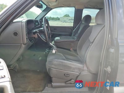 Zdjęcie 7 z 11 samochodu: 2005 GMC NEW SIERRA K1500 VIN:1GTEK19B45E174285 - miniatura