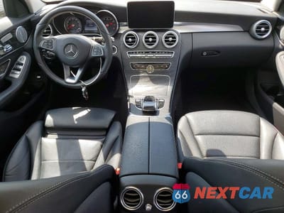 Zdjęcie 8 z 12 samochodu: 2016 MERCEDES-BENZ C 300 4MATIC VIN:55SWF4KBXGU175350 - miniatura