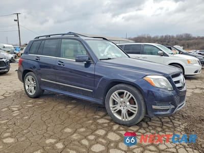 Czwarte zdjęcie samochodu z boku: 2015 MERCEDES-BENZ GLK 350 VIN:WDCGG5HB3FG428555 - miniatura