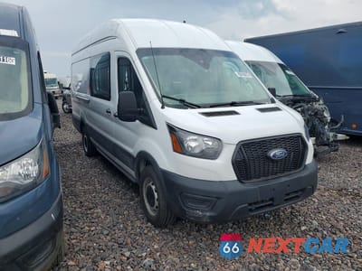 Czwarte zdjęcie samochodu z boku: 2023 FORD TRANSIT T-250 VIN:1FTBR3X82PKA82260 - miniatura