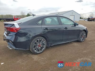 Trzecie zdjęcie samochodu z tyłu: 2022 KIA FORTE GT VIN:3KPF44AC3NE483061 - miniatura