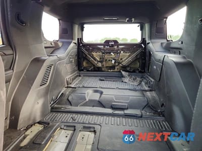 Zdjęcie 10 z 12 samochodu: 2023 CHEVROLET TAHOE C1500 VIN:1GNSCLED5PR493409 - miniatura