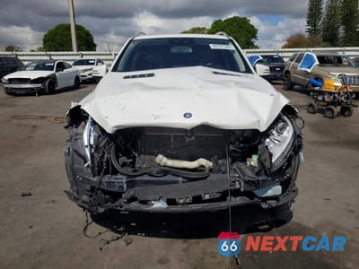 Piąte zdjęcie samochodu w środku: 2016 MERCEDES-BENZ GLE 350 4MATIC VIN:4JGDA5HB5GA728270 - miniatura