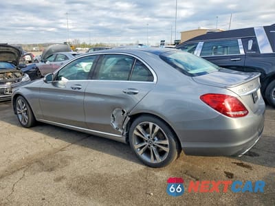 Drugie zdjęcie samochodu z przodu: 2015 MERCEDES-BENZ C 300 4MATIC VIN:55SWF4KB1FU018658 - miniatura