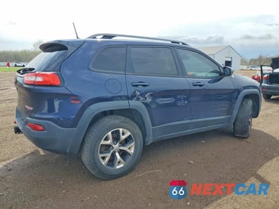 Trzecie zdjęcie samochodu z tyłu: 2016 JEEP CHEROKEE TRAILHAWK VIN:1C4PJMBB2GW100111 - miniatura