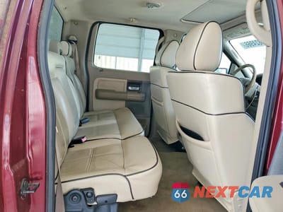 Zdjęcie 10 z 12 samochodu: 2006 LINCOLN MARK LT VIN:5LTPW16526FJ00772 - miniatura