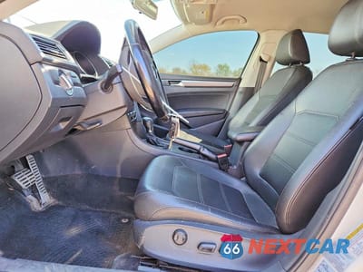 Zdjęcie 7 z 13 samochodu: 2017 VOLKSWAGEN PASSAT R-LINE VIN:1VWDT7A33HC052627 - miniatura