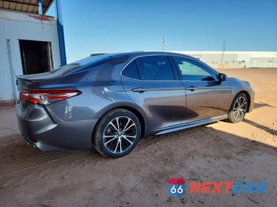Trzecie zdjęcie samochodu z tyłu: 2018 TOYOTA CAMRY SE VIN:4T1B11HKXJU551950 - miniatura