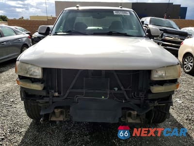 Piąte zdjęcie samochodu w środku: 2005 GMC NEW SIERRA C1500 VIN:2GTEC19T851335731 - miniatura