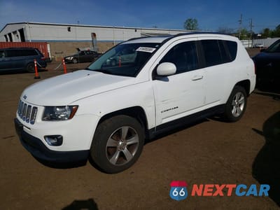 2016 JEEP COMPASS LATITUDE 1C4NJDEB7GD655151 - główne zdjęcie licytacji z USA - miniatura