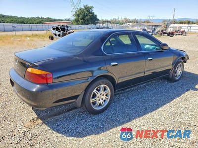Trzecie zdjęcie samochodu z tyłu: 2000 ACURA 3.2TL VIN:19UUA5660YA035328 - miniatura