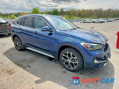 Czwarte zdjęcie samochodu z boku: 2021 BMW X1 XDRIVE28I VIN:WBXJG9C08M3M73460 - miniatura