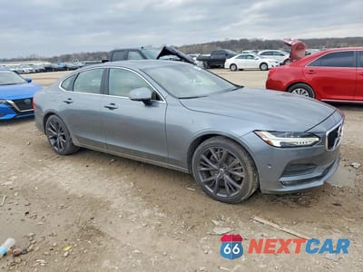 Czwarte zdjęcie samochodu z boku: 2017 VOLVO S90 T6 MOMENTUM VIN:YV1A22MK9H1015697 - miniatura